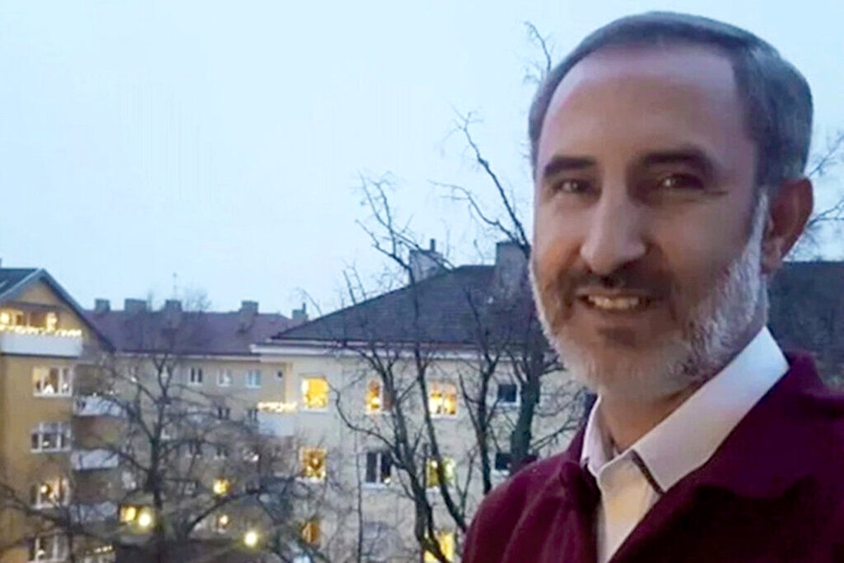 پسر حمید نوری: پدرم در زندان سوئد شکنجه میشود