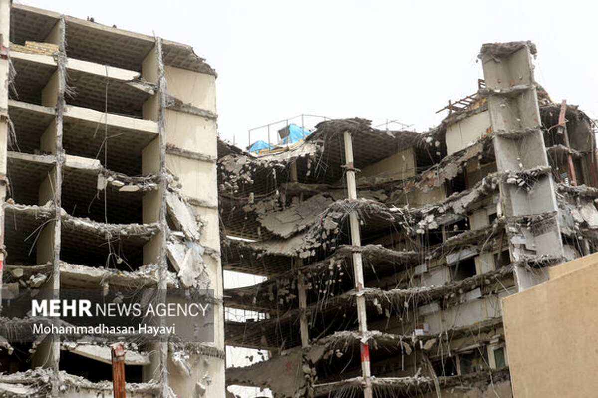 آخرین آمار حادثه آبادان؛ 21 جانباخته از زیرآوار بیرون آورده شد