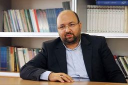 جواد امام: مجلس نباید خود را در سطح شورای شهر و دهیاری پایین بیاورد