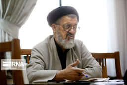 اکرمی: اگر بایدن به برجام برگشت و پول هاى ما را آزاد کرد مى‌گوییم اللهم صل على محمد و آل محمد