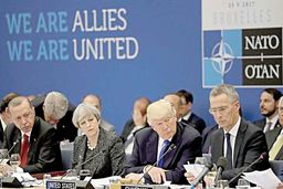 تشدید تنش‌ها در درون آتلانتیک/ شدت‌گرفتن نگرانی اعضای ناتو از هم‌پیمانی آمریکا و روسیه