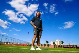 ساپینتو: استقلال را برای قهرمانی در همه رقابت‌ها آماده می‌کنم!