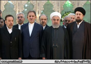 هیات دولت در مرقد امام