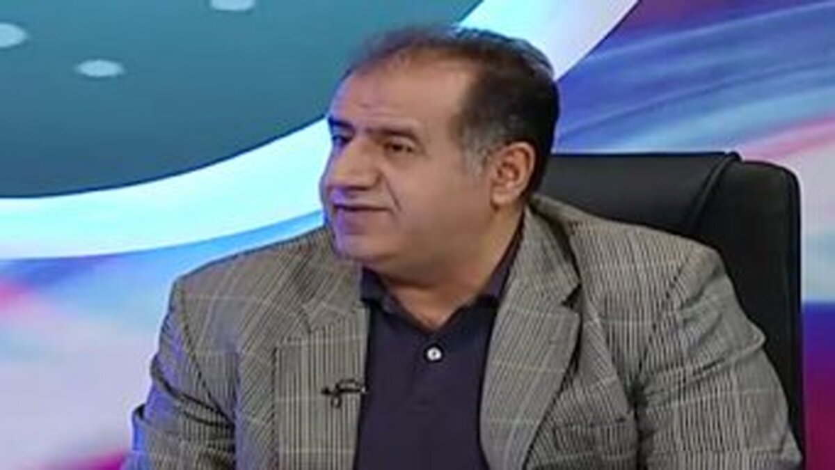 خسروی: علی دایی با همه ما مشکل دارد