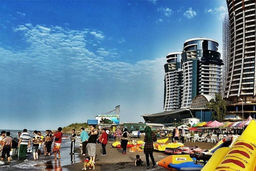 گردشگری لوکس در متل قو؛ از برج‌های مدرن تا سواحل بی‌نظیر