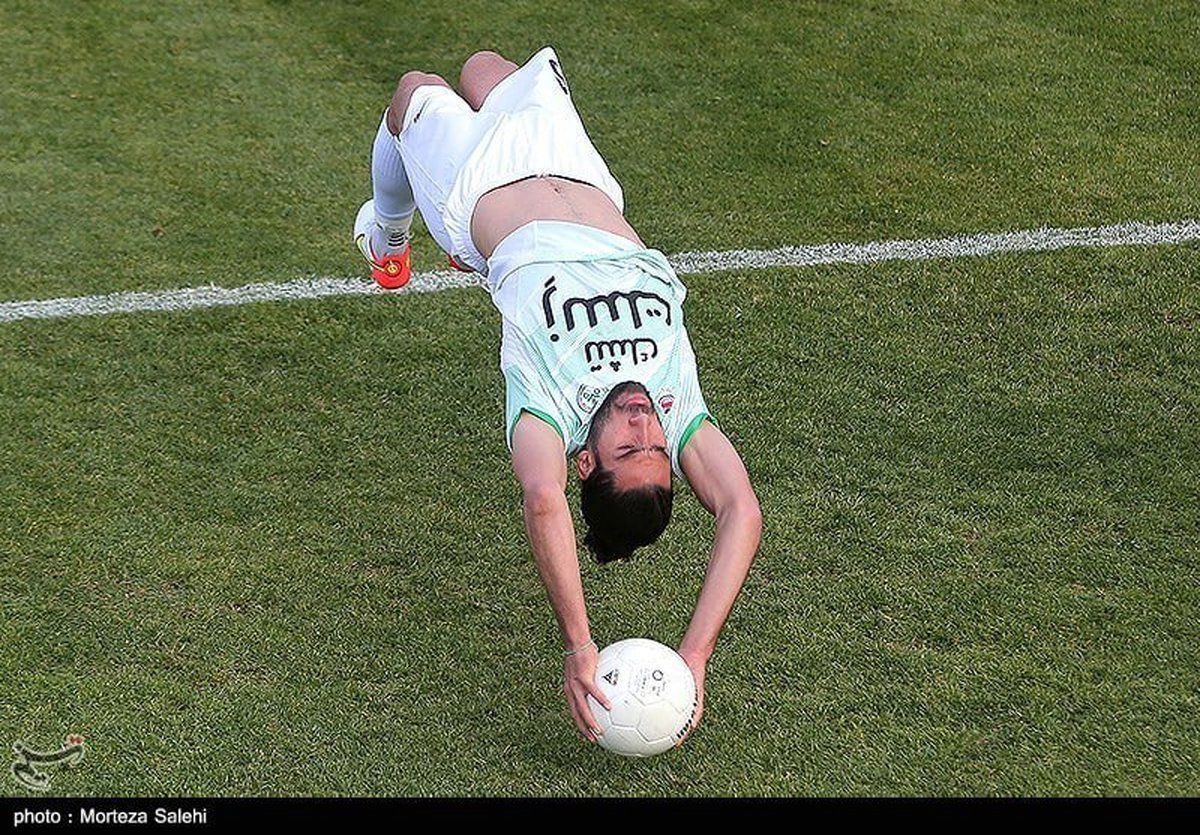 نادر، خستگیناپذیر اوت میاندازد! (عکس)