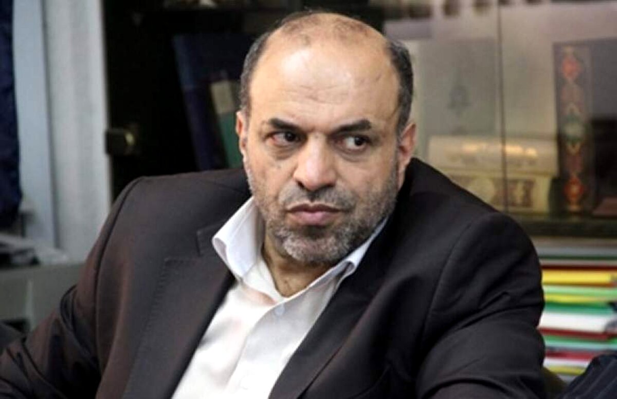 فاطمی امین تجربه‌ای در تنظیم بازار نداشت/ احتمالا رئیسی به او پست جدیدی بدهد
