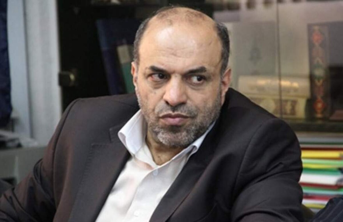 فاطمی امین تجربه‌ای در تنظیم بازار نداشت/ احتمالا رئیسی به او پست جدیدی بدهد