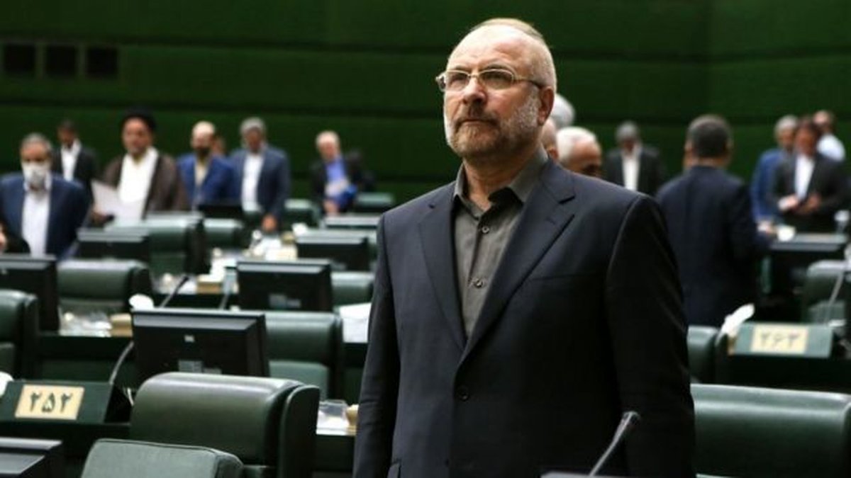 روزنامه دولت: بیش از ۵۳ درصد مردم گفتهاند که اسم رئیس مجلس را نمیدانند!