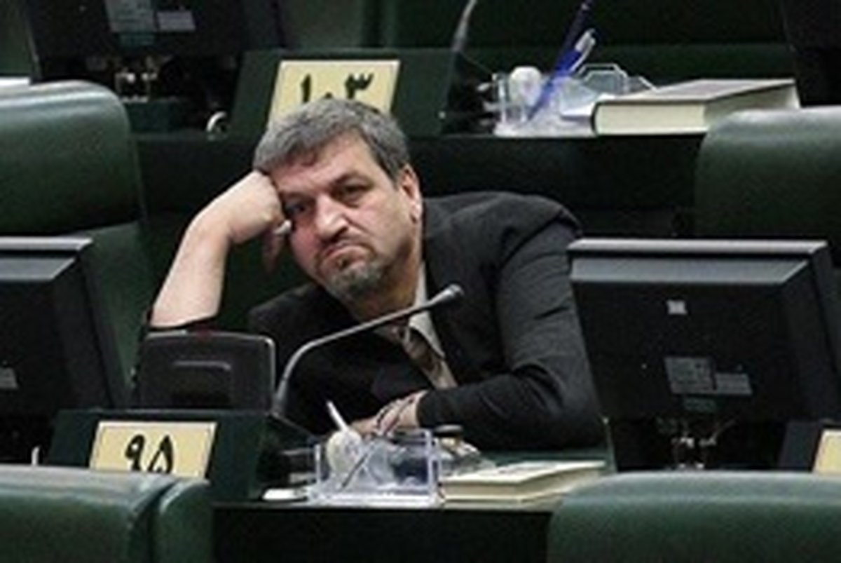 مخالفت فراکسیون امید با آتش زدن پرچم در مجلس/ کواکبیان: به لاریجانی گفتم چرا سکوت کردی؟