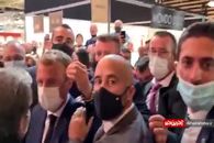 ماکرون هدف پرتاب تخم‌مرغ قرار گرفت