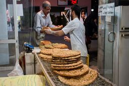 نان؛ رایگان یا نقدی؟ | آخرین خبر از یارانه نان