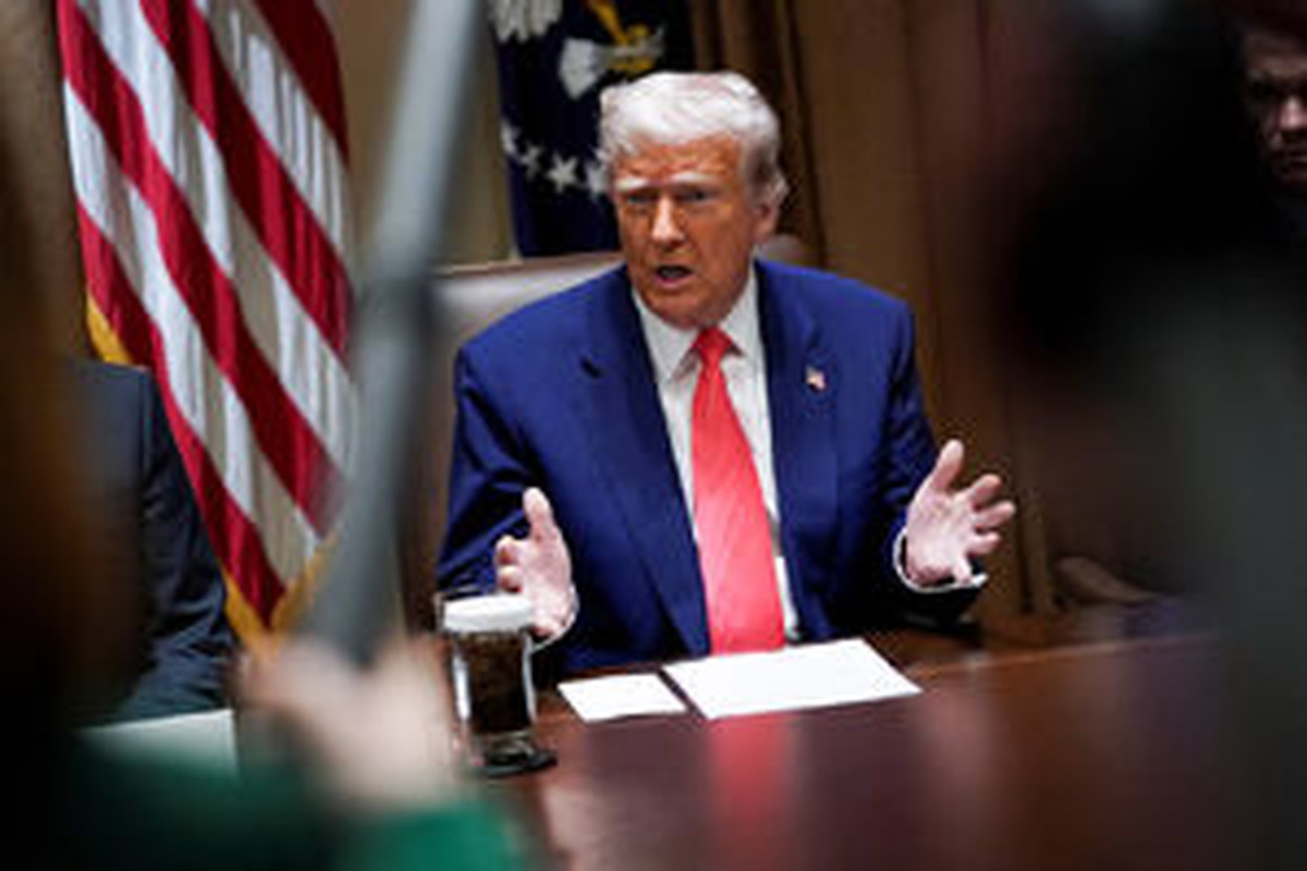 ترامپ:در مقایسه با دیگر مسائل، موضوع ایران، آسان است