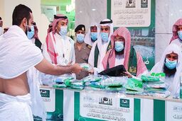 تصاویر نظافت مسجدالحرام با ۴۰۰ نیرو در ۱۵ دقیقه 