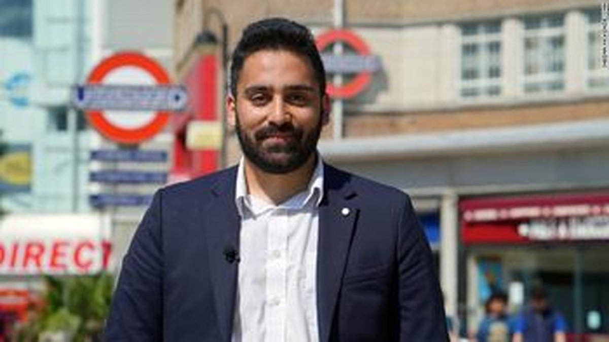 علی میلانی رقیب ایرانی بوریس جانسون + عکس