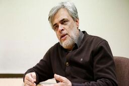 مهاجری: دولت رئیسی طوری آمار می‌دهد که گویی با دسته کورها طرف است