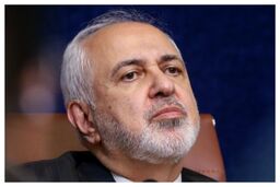 ظریف با لباسی خاص در حرم رضوی + عکس
