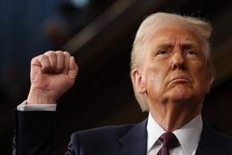 نیویورک تایمز:ترامپ هم توافق می خواهد هم تنش ایجاد می کند