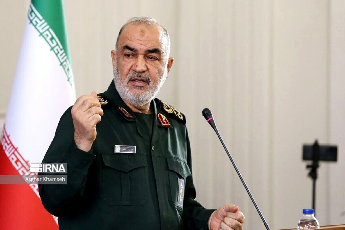 فرمانده کل سپاه : فرمان صادر شود دشمن را پشیمان خواهیم کرد