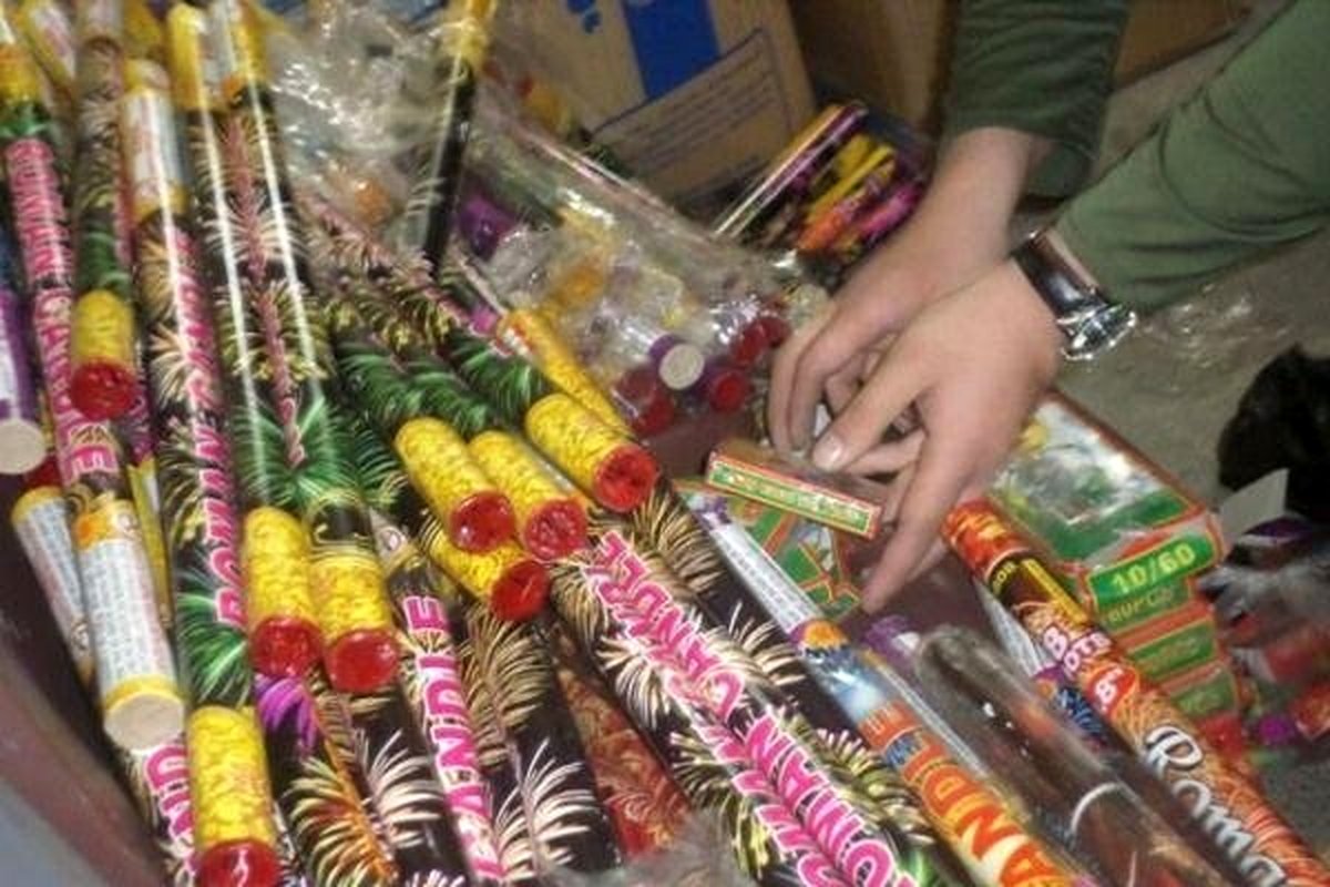 کشف انبار مواد محترقه غیرمجاز