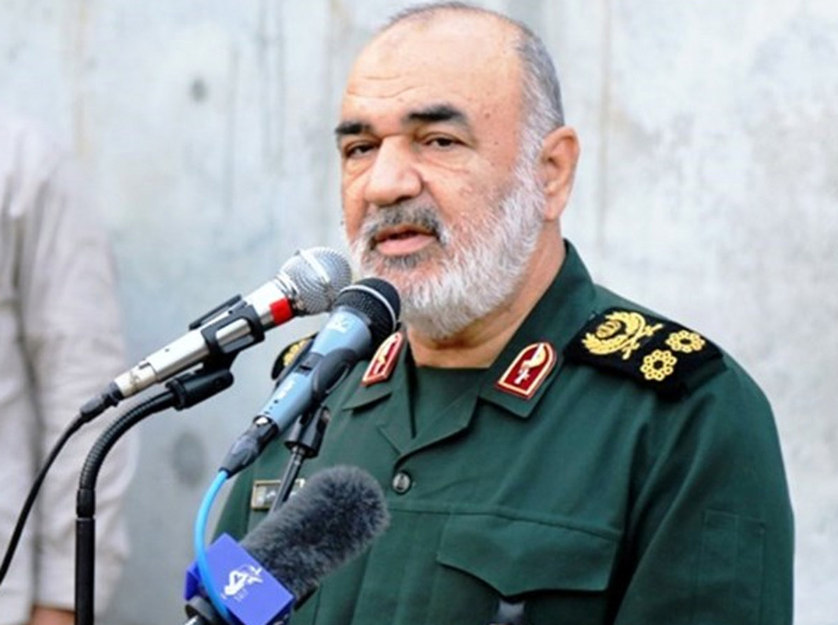 فرمانده سپاه: عملیات روانی دشمن را مچاله کرده ایم