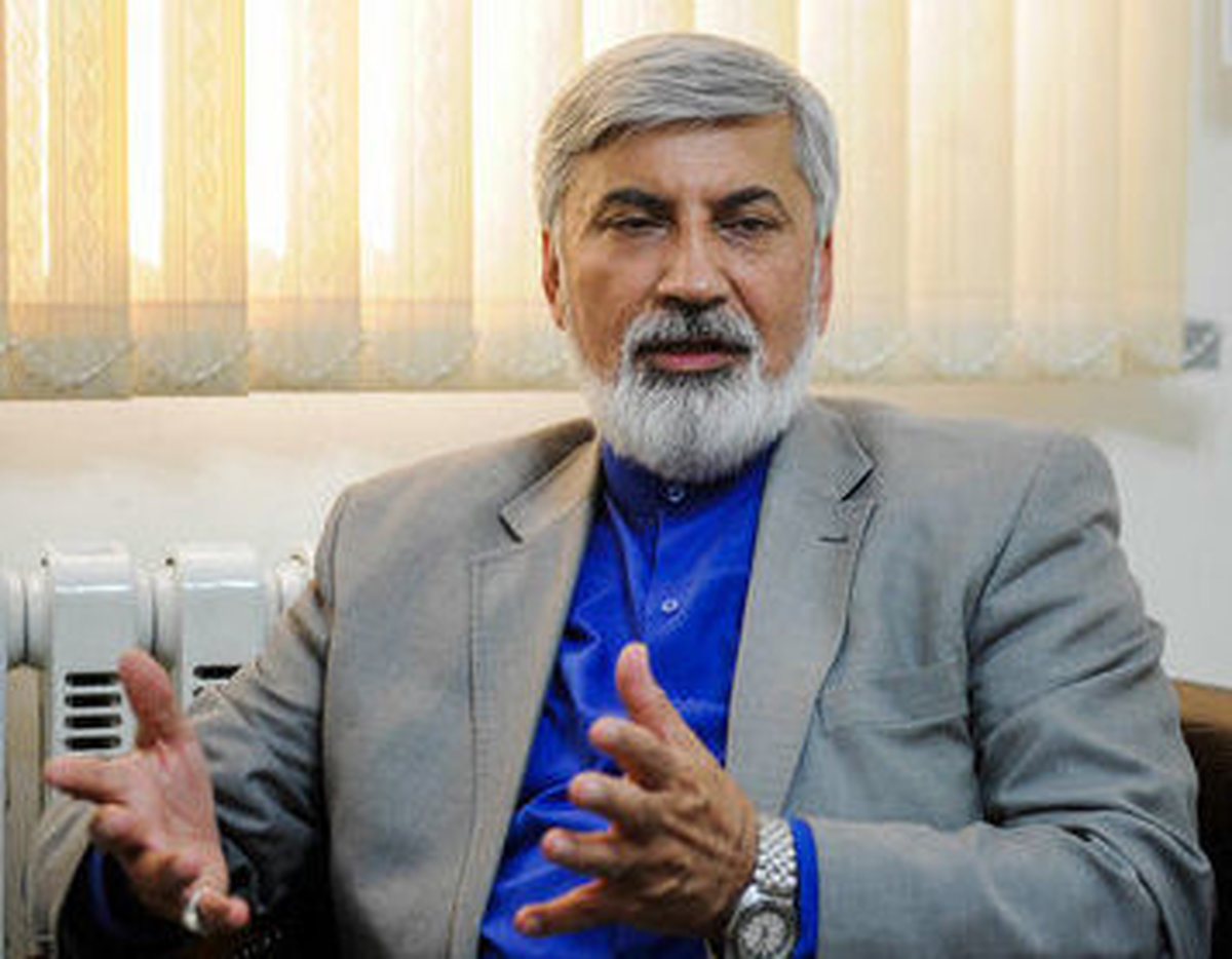 لاریجانی مشغول همراهکردن نمایندگان ادوار با خود است