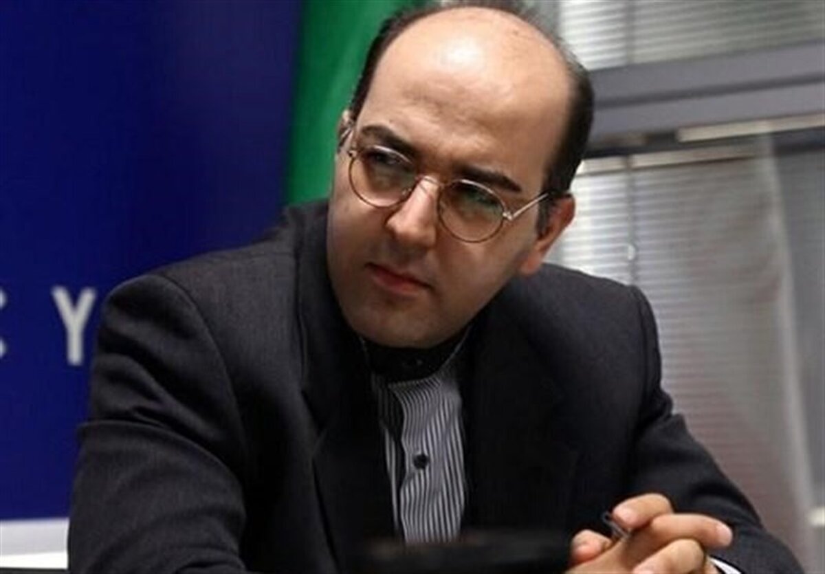 دیاکو حسینی: هدف سفر باقری به روسیه متقاعدکردن این کشور بود