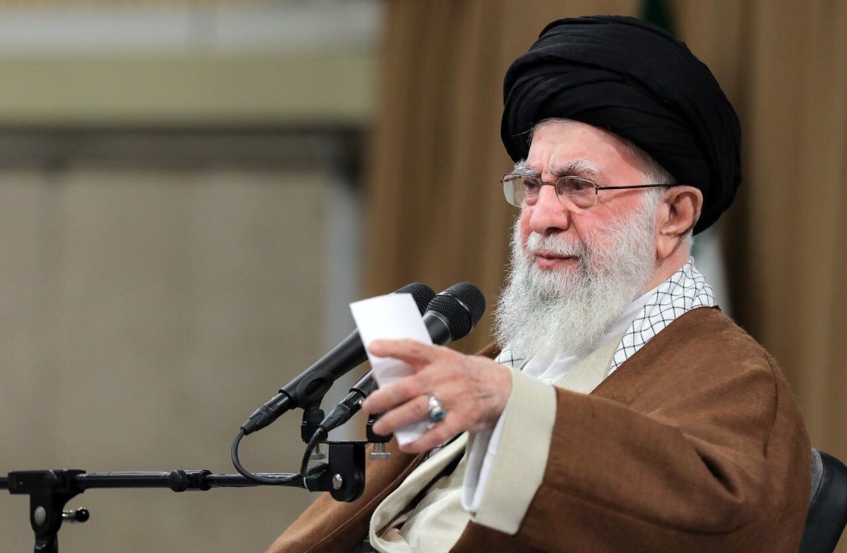 رهبر انقلاب:امت اسلامی به معنای واقعی تشکیل شود