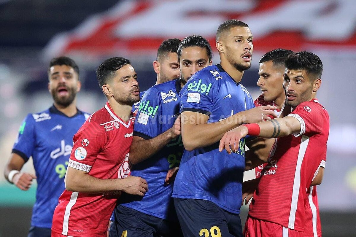 آخرین دربی قرن، سه روز قبل از سال نو