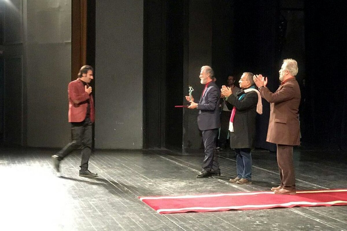 نمایش«لیلی و مجنون»۷جایزه در جشنواره بین‌المللی تئاتر فجر کسب کرد
