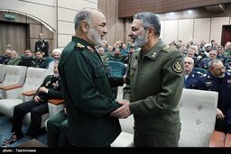 فرمانده کل ارتش و سپاه به مجلس می‌روند