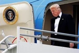 ترامپ در آسمان قطر به ایران پیام داد