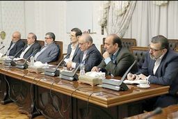 چانه زنی‌سیاسی  / اصلاح طلبان می‌خواهند از دولت امتیاز بگیرند  