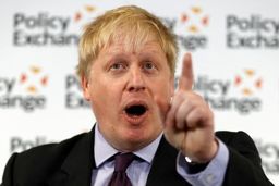 بوریس جانسون: ترزا می به دور قانون اساسی کشور جلیقه انتحاری کشیده است