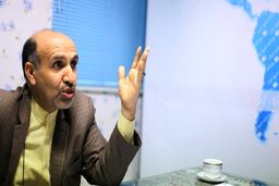 پازوکی: به اسم انقلابی گری ملت ایران را تحقیر کردند