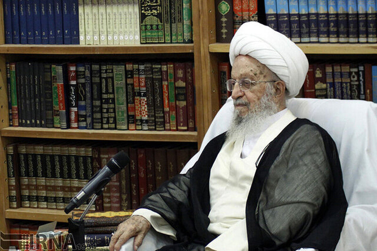 گلایه آیت الله مکارم شیرازی از جولان دلالان و قیمت بالای ارز