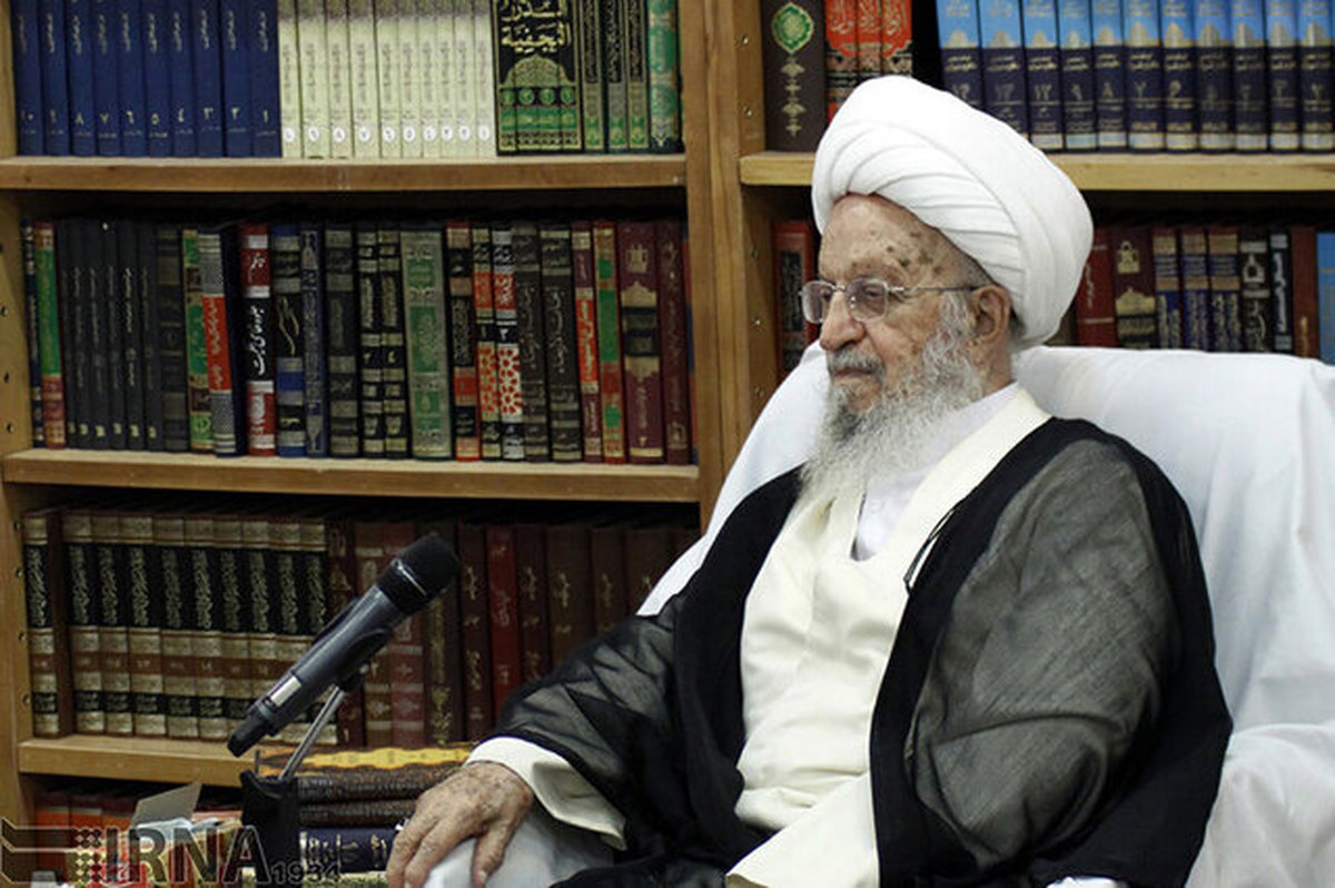 گلایه آیت الله مکارم شیرازی از جولان دلالان و قیمت بالای ارز