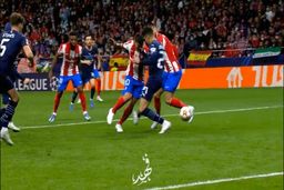 صحنه مشکوک؛ پنالتی  اتلتیکو مادرید سوخت؟ (عکس)