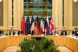 بلومبرگ: ایران راه مقابله با تحریم آمریکا را یاد گرفته