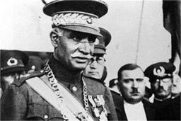 توهم بزرگ رضاشاه در تحلیل روزنامه ایزوستیای شوروی