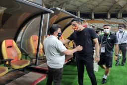 طلسم  گل گهر ژنرال برابر فولاد نکو (عکس)