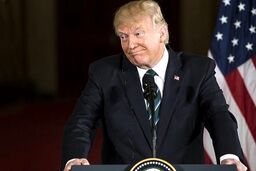 ترامپ با یادداشتی در توئیتر وزیر کشور را اخراج کرد