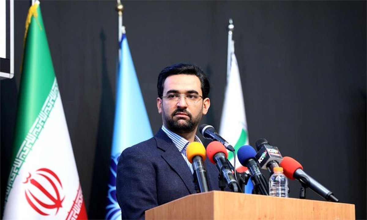 آذری جهرمی به رئیسجمهور ۱۴۰۰: باید تضمین داشتن وزیر زن را بدهید