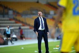 مورد عجیب استرا: هر نیمکت یک فرزند جدید!