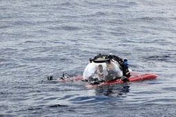 سخنرانی رئیس‌جمهور در اعماق اقیانوس