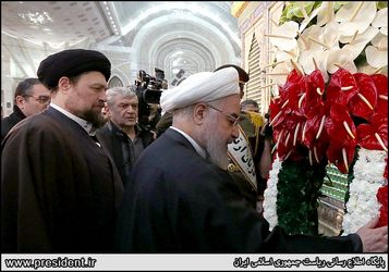 هیات دولت در مرقد امام