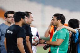 خوش و بش ویلموتس و مجیدی پس از پایان بازی تیم ملی+تصاویر