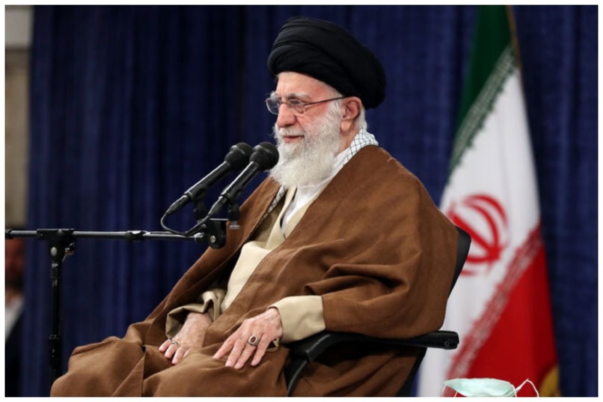 رهبرانقلاب:سوریه آزاد و آمریکا اخراج می شود