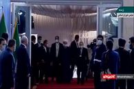 ورود روحانی به ساختمان مجلس همراه با استقبال قالیباف