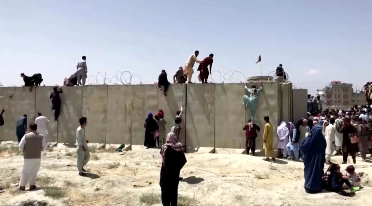 رئیس بانک مرکزی افغانستان از کابل گریخت